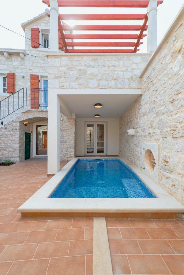 סופטאר Holiday Home Rocca מראה חיצוני תמונה