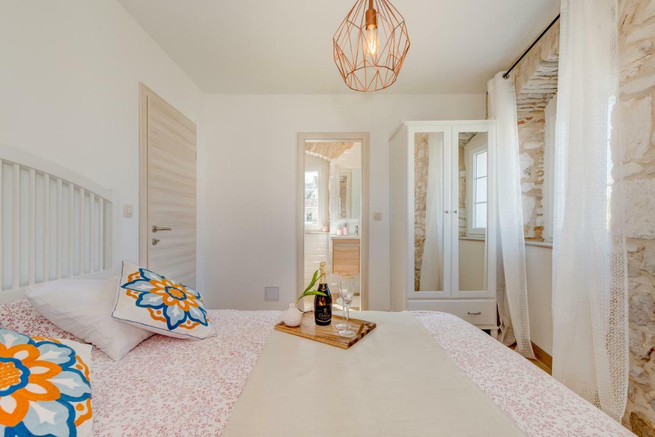 סופטאר Holiday Home Rocca מראה חיצוני תמונה