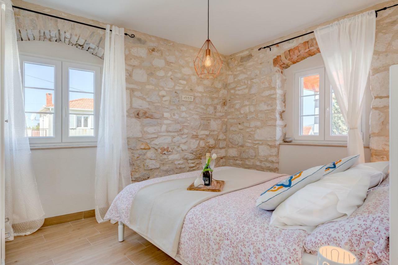 סופטאר Holiday Home Rocca מראה חיצוני תמונה