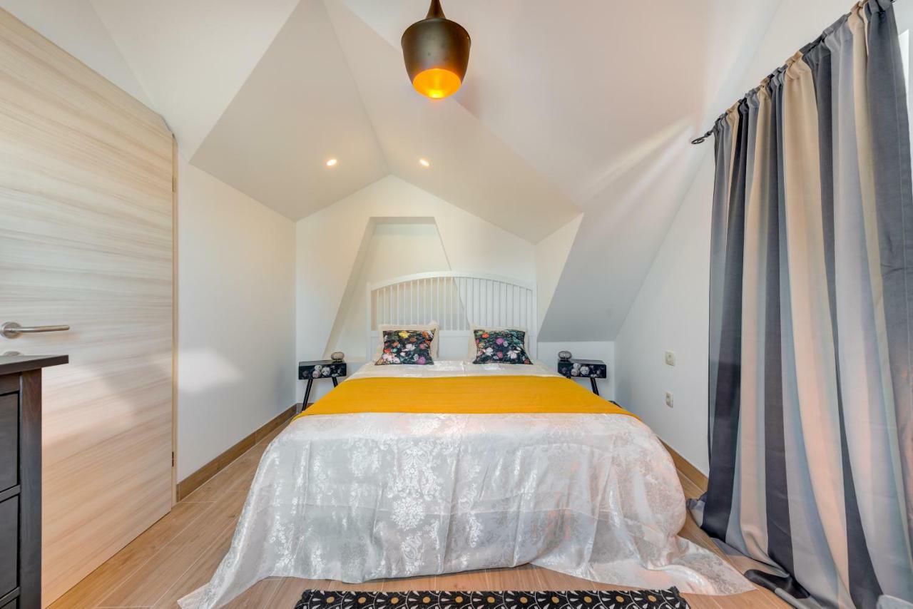 סופטאר Holiday Home Rocca מראה חיצוני תמונה