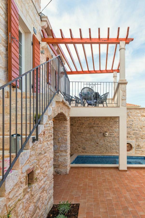 סופטאר Holiday Home Rocca מראה חיצוני תמונה
